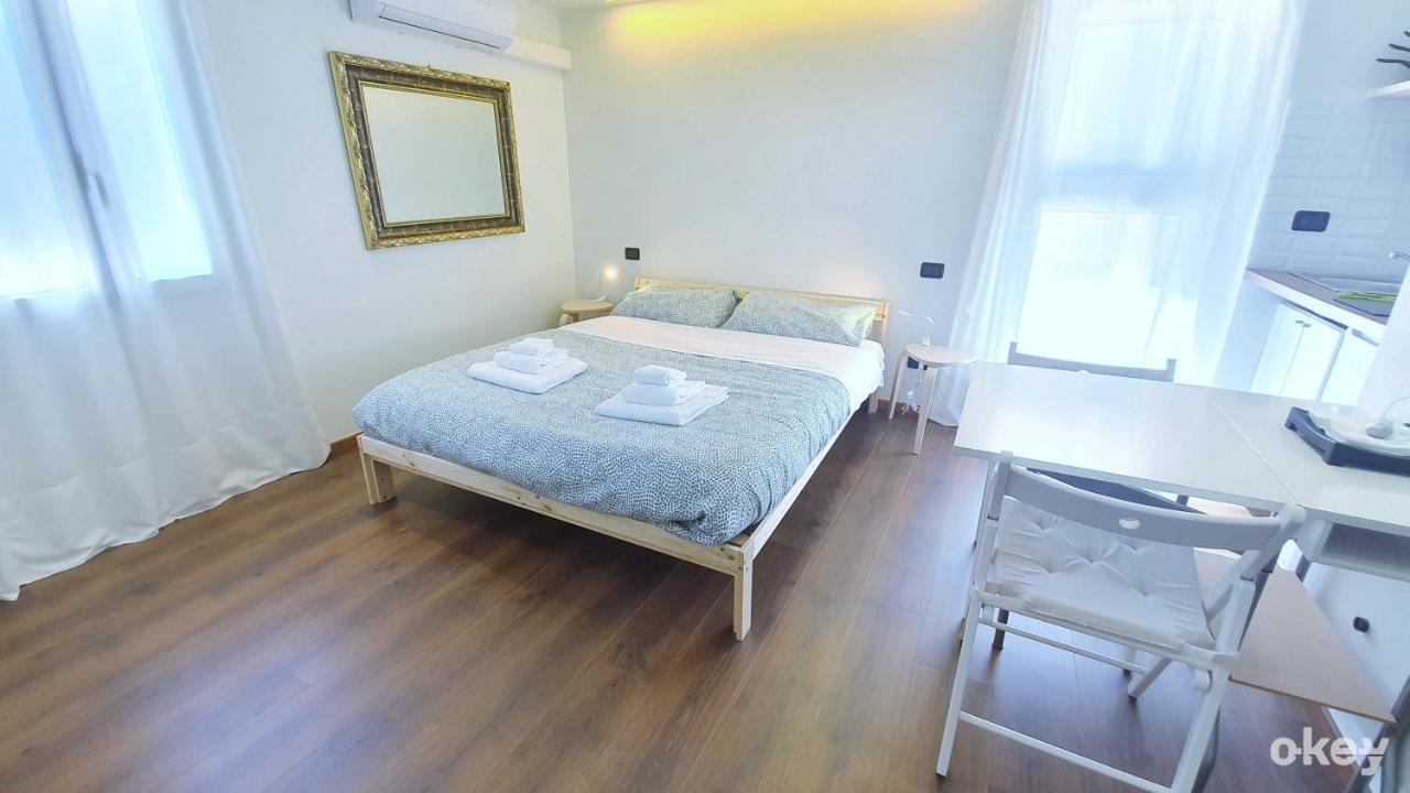 La Terrazza Tra I Tetti Studio - Bari Centro Apartment Luaran gambar