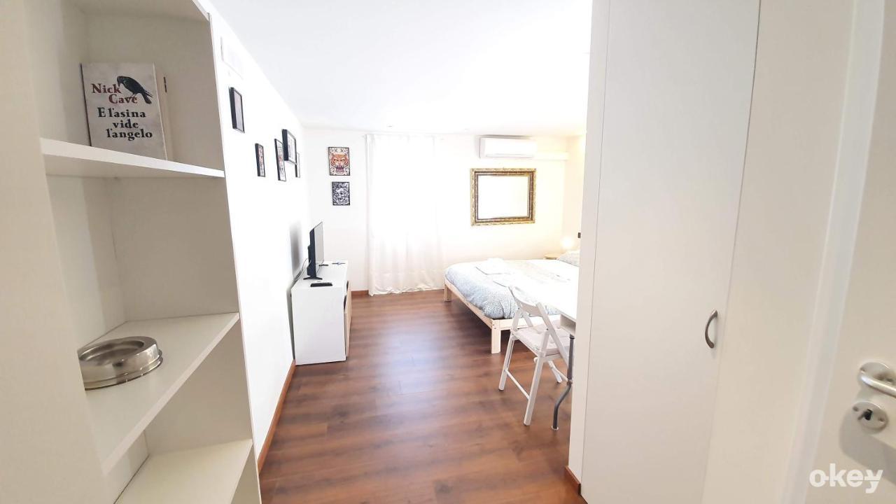 La Terrazza Tra I Tetti Studio - Bari Centro Apartment Luaran gambar
