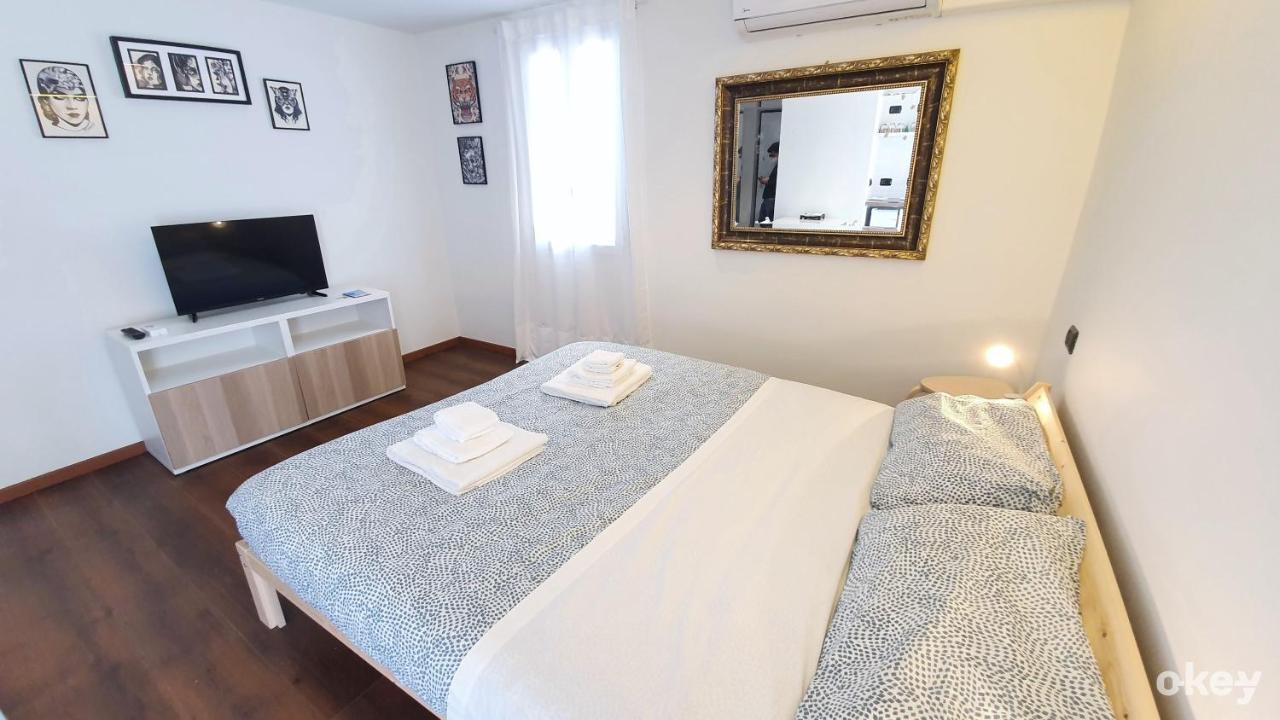 La Terrazza Tra I Tetti Studio - Bari Centro Apartment Luaran gambar